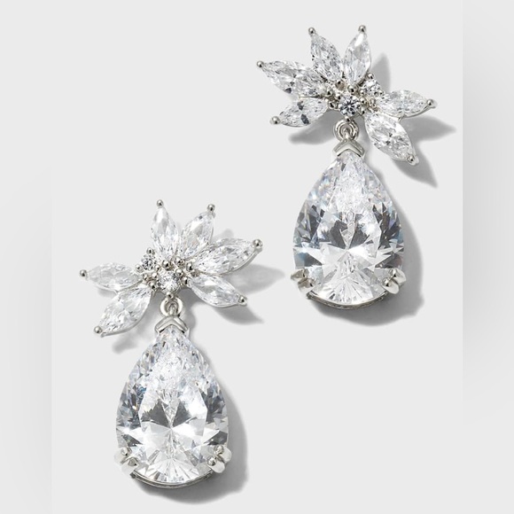 NWT Cluster Cubic Zirconia Earrings with Drop Pear